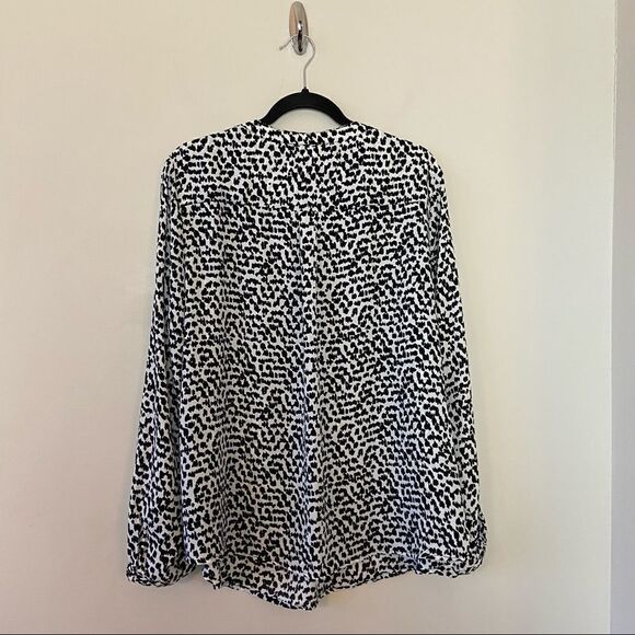 Adrianna Papell-Spotted Black & White Lightweight Button Down - Picture 2 of 11